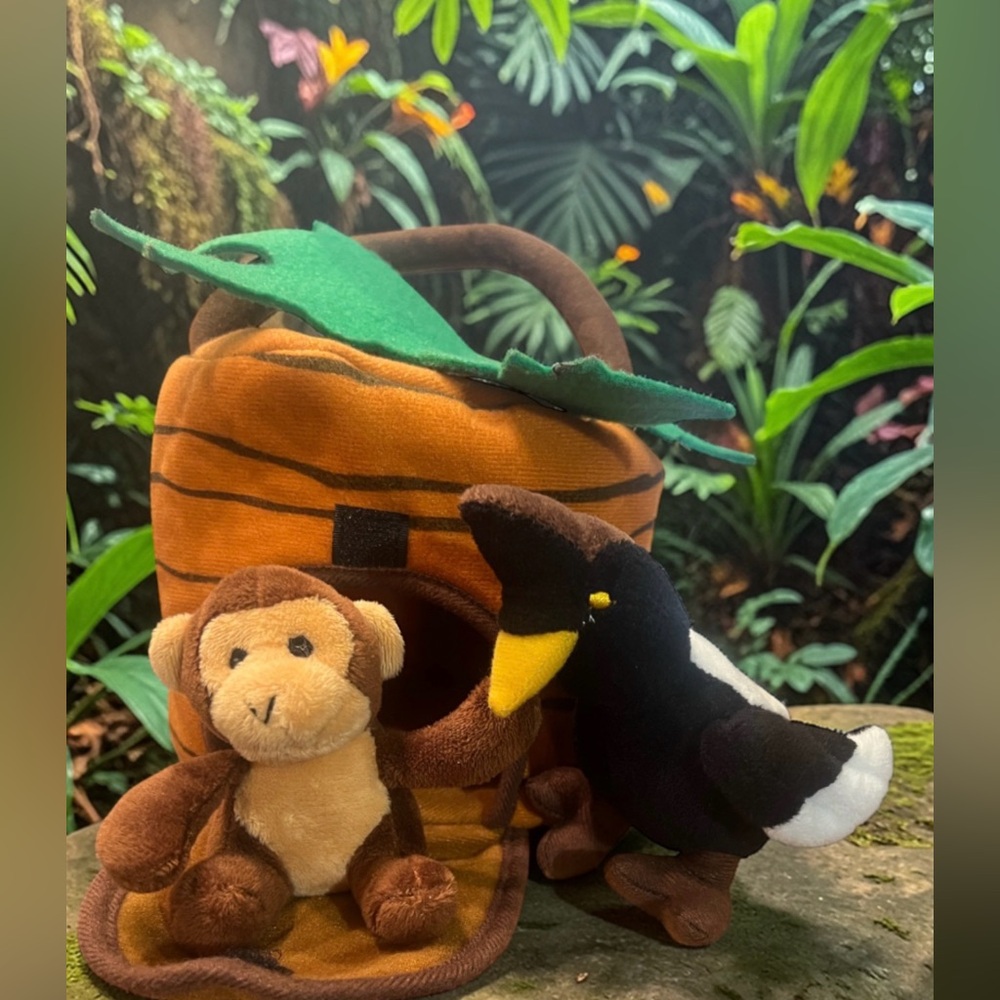 Jungle Friends Plush Hut with Roaring Sounds Animals Monkey Tiger Lion Elephant